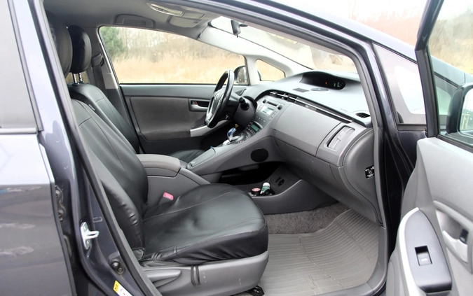 Toyota Prius cena 38300 przebieg: 206337, rok produkcji 2011 z Płock małe 704